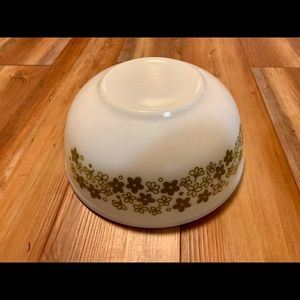 4 qt Pyrex Spring Blossom Crazy Daisy